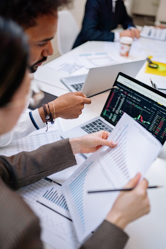 AI meeting notes software automatically generating meeting summaries and action itemsautomatically generating meeting summaries and action items